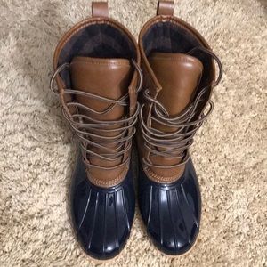 Peanut Butter tan/navy blue Duck Boots with laces